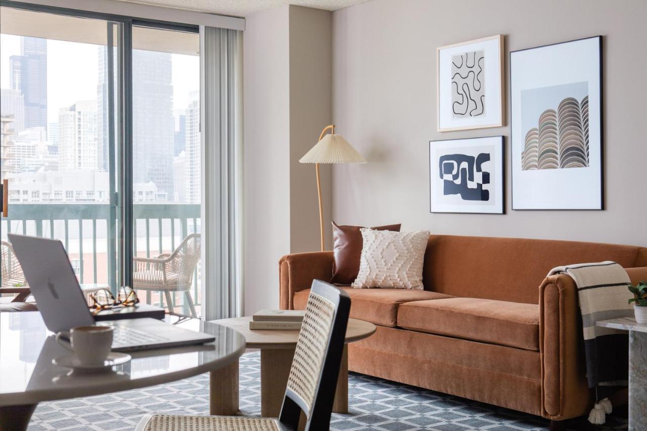 Отель Kasa Magnificent Mile Чикаго Экстерьер фото